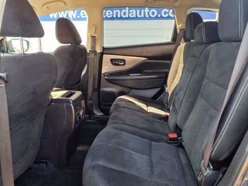 Used 2018 Nissan Murano SV image 10