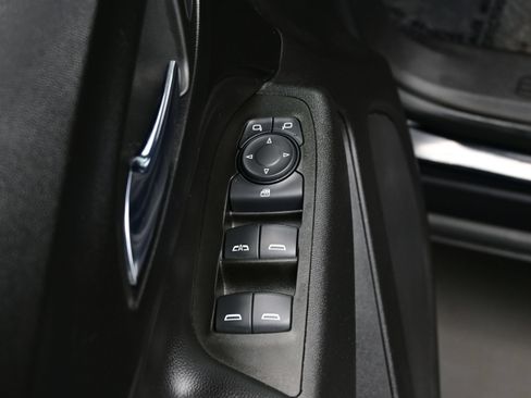 Used 2022 Chevrolet Equinox LT FWD image 10