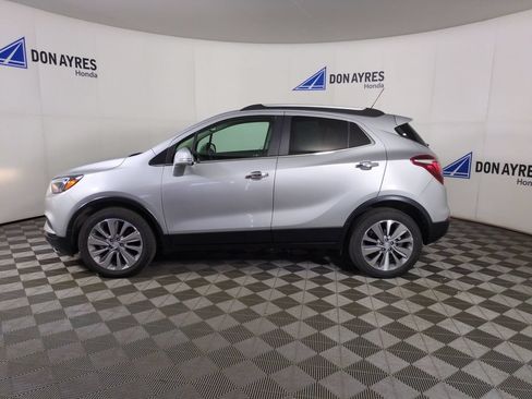 Used 2018 Buick Encore Preferred FWD image 2