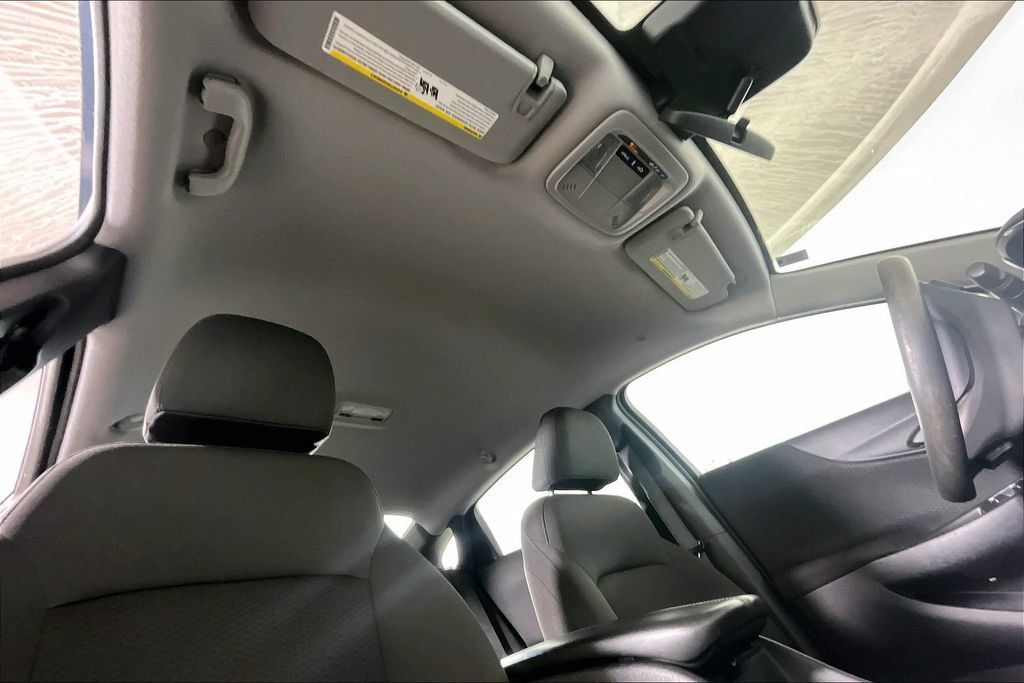 Used 2021 Chevrolet Malibu LT FWD image 28