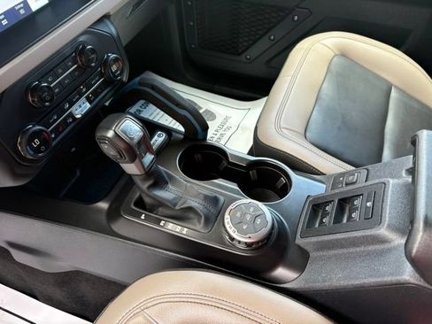Used 2023 Ford Bronco Wildtrak AWD/4WD image 23
