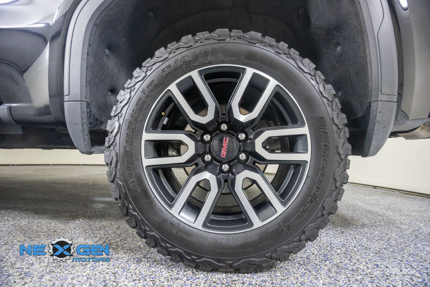 Used 2022 GMC Sierra 1500 AT4 w/ AT4 Premium Package AWD/4WD image 46