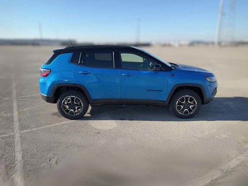 New 2026 Jeep Compass Trailhawk image 14