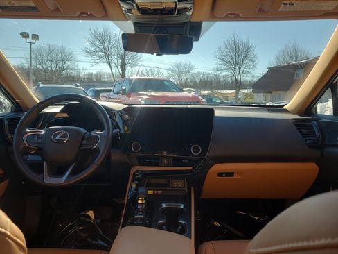 Used 2024 Lexus NX 350h AWD image 19