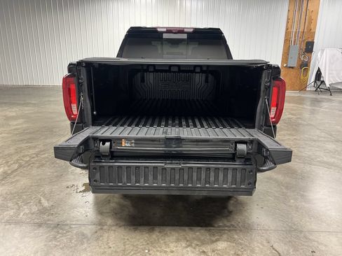 Used 2024 GMC Sierra 1500 AT4 w/ Technology Package AWD/4WD image 13