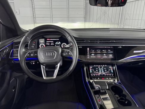 Used 2021 Audi Q8 Prestige AWD/4WD image 28