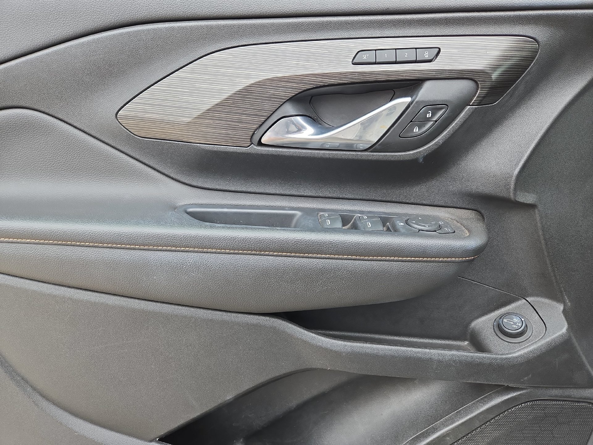 Used 2021 GMC Terrain SLT w/ Elevation Edition FWD image 15