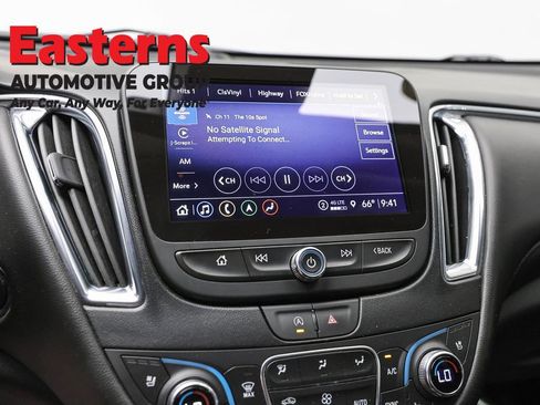 Used 2024 Chevrolet Malibu LT FWD image 19