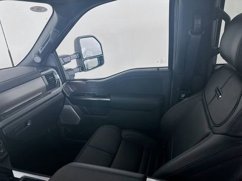 New 2026 Ford F450 Platinum w/ FX4 Off-Road Package image 24
