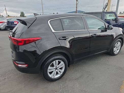 Used 2017 Kia Sportage LX FWD image 3