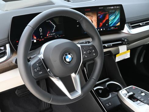 New 2026 BMW X1 xDrive28i w/ Technology Package image 12