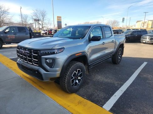 Used 2024 GMC Canyon AT4X image 2