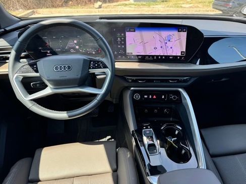 Certified 2025 Audi Q5 Premium w/ Premium Plus AWD/4WD image 21