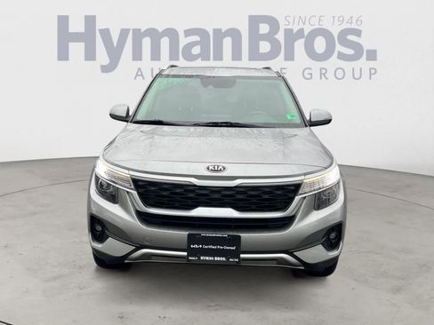 Certified 2021 Kia Seltos EX image 9