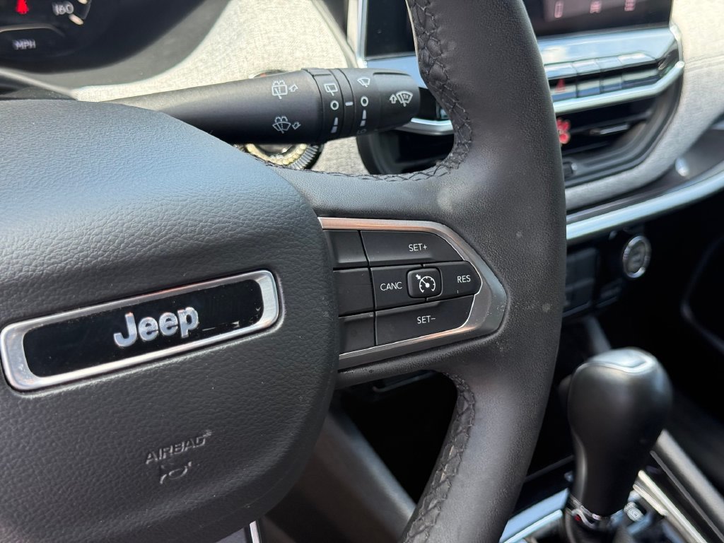 Used 2023 Jeep Compass Latitude AWD/4WD image 12