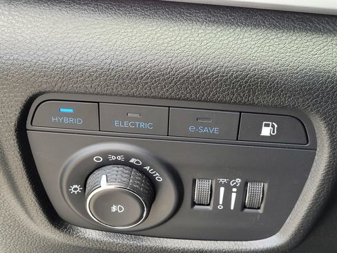 Used 2023 Jeep Grand Cherokee 4WD 4xe image 27