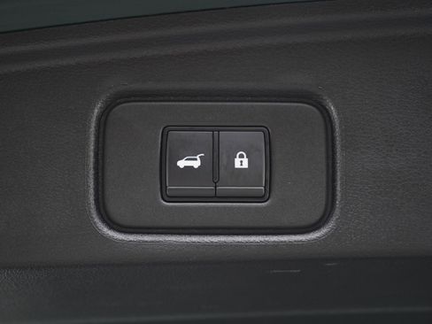 Used 2023 Nissan Pathfinder SL image 19