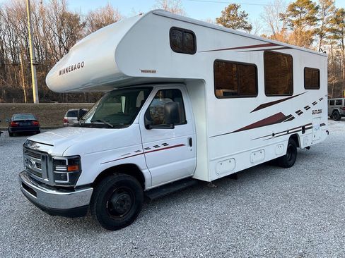Used 2018 Ford E-350 and Econoline 350 Super Duty w/ Motorhome Prep Package image 2