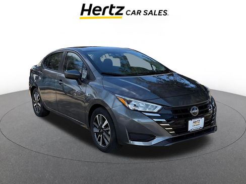 Used 2025 Nissan Versa SV image 1