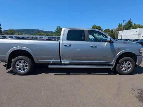 Used 2022 RAM 3500 Laramie AWD/4WD image 6