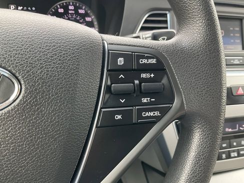 Used 2016 Hyundai Sonata SE image 8