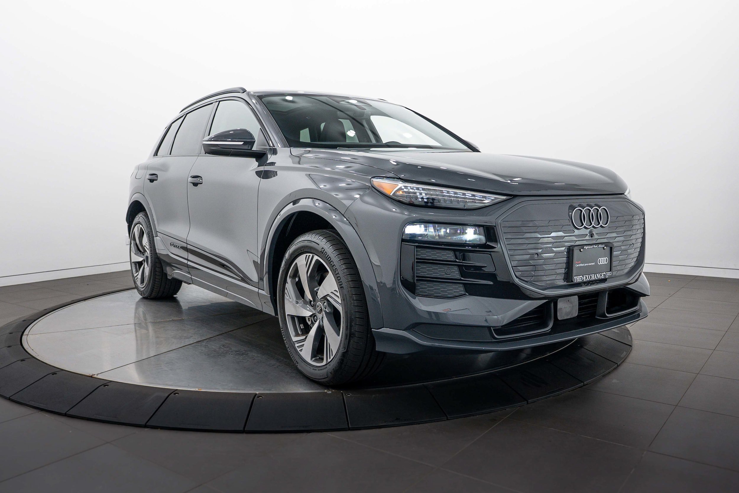 Certified 2025 Audi Q6 e-tron Premium Plus w/ Premium Plus AWD/4WD image 2