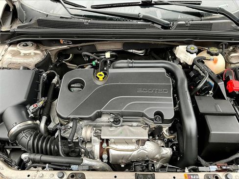 Used 2024 Chevrolet Malibu LT FWD image 33