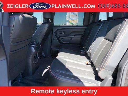 Used 2021 Nissan Titan PRO-4X w/ Pro-4x Convenience Package AWD/4WD image 11