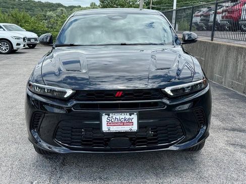 Used 2024 Dodge Hornet GT w/ Cold Weather Group AWD/4WD image 9