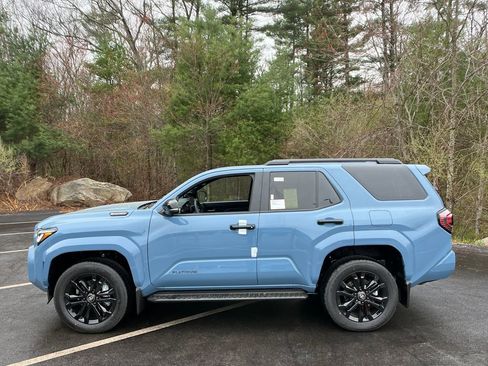 New 2026 Toyota 4Runner 4WD image 2
