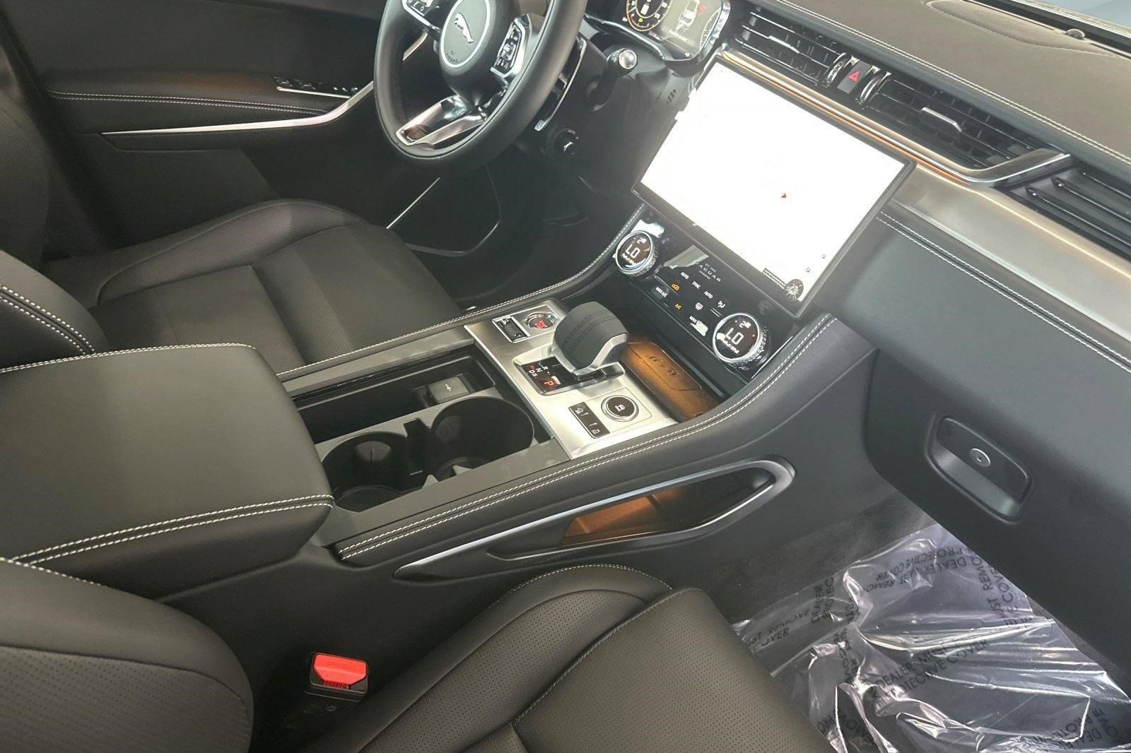 New 2026 Jaguar F-PACE R-Dynamic S AWD/4WD image 29