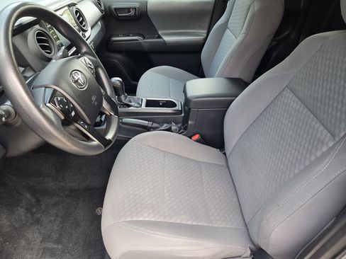 Used 2022 Toyota Tacoma SR RWD image 12