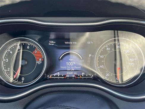 Used 2021 Jeep Cherokee Latitude Lux 80th Anniv w/ Quick Order Package 26U 80TH image 24