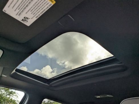 Used 2022 GMC Sierra 1500 Denali w/ Technology Package image 21