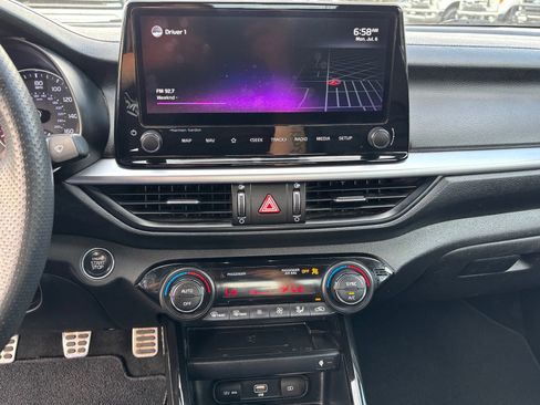 Used 2022 Kia Forte GT FWD image 16