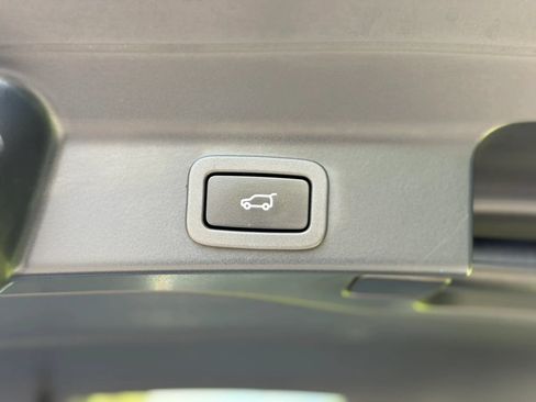 Used 2020 Jaguar F-PACE R-Sport AWD/4WD image 29