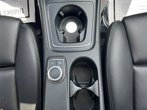 Used 2018 Mercedes-Benz GLA 250 4MATIC w/ Premium Package image 17