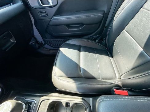 Used 2023 Jeep Wrangler Unlimited Sahara w/ Cold Weather Group image 17