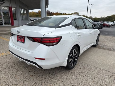 New 2025 Nissan Sentra SV w/ SV Premium Package image 4