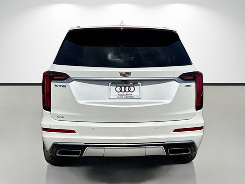 Used 2020 Cadillac XT6 Premium Luxury AWD/4WD image 4