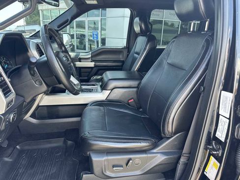 Used 2017 Ford F150 Lariat w/ Equipment Group 502A Luxury image 11