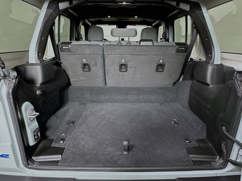 Used 2024 Jeep Wrangler Sport S image 30