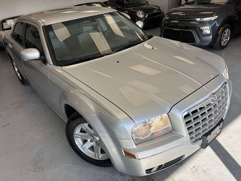 Used 2007 Chrysler 300 Touring image 8