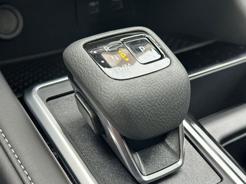 New 2025 Nissan Pathfinder SV w/ SV Premium Package image 26