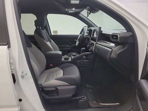 Used 2024 Toyota Tacoma TRD Sport image 23