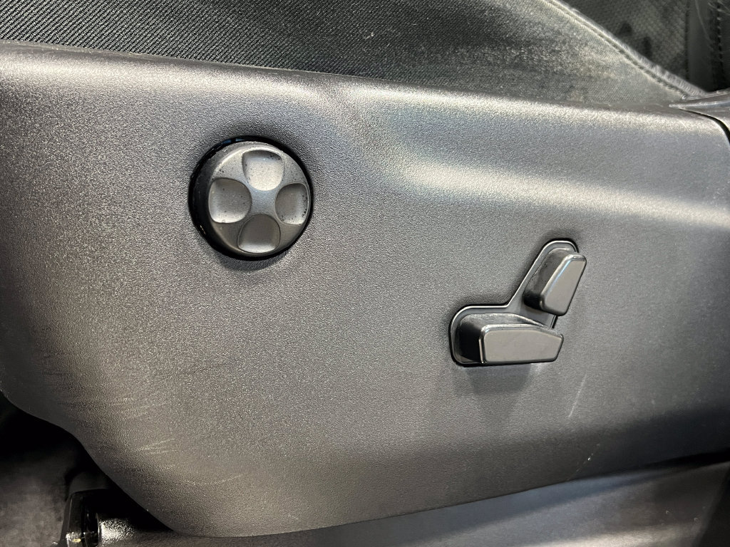 Used 2018 Dodge Durango GT AWD/4WD image 16
