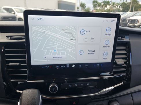 Used 2024 Ford Transit 350 XLT image 10