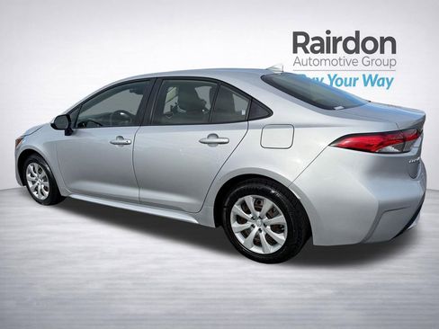 Used 2020 Toyota Corolla LE image 6