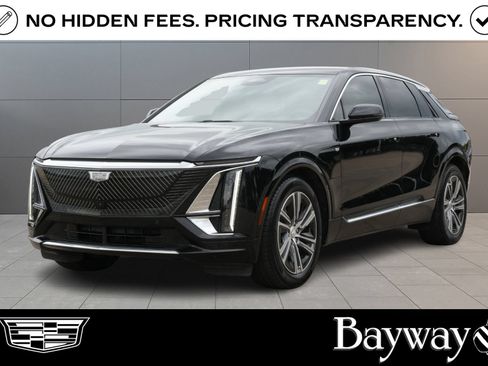 Certified 2024 Cadillac Lyriq Luxury RWD image 1