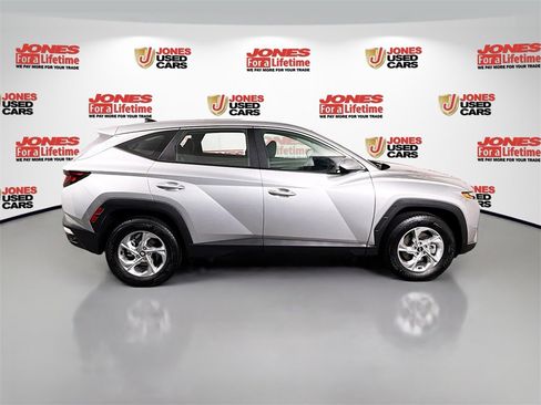 Certified 2024 Hyundai Tucson SE image 17